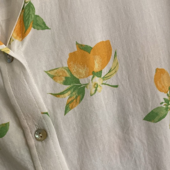 Lemon Blouse - Picture 2 of 7